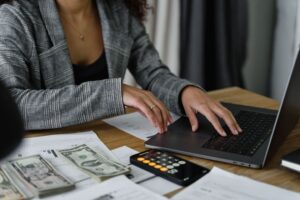 female accountant